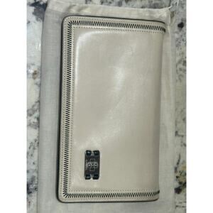 Chanel Zigzag Stitch L-Gusset Zip Wallet White Lambskin Leather GUC